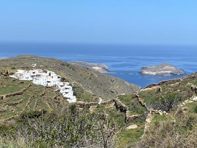Serenity Living Platia, Tinos ภายนอก รูปภาพ